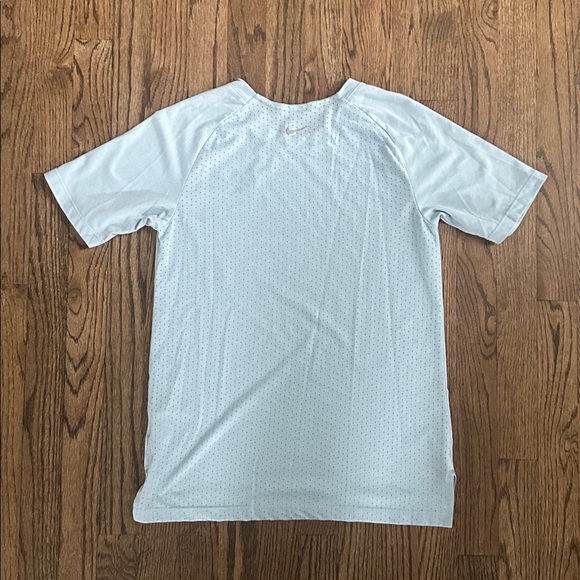 Nike Women’s Dri-Fit ADV Running Top (4) - Picture 9 of 10